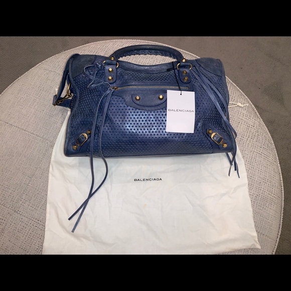 Limited Edition Balenciaga w/ Original dust bag - Picture 5 of 9